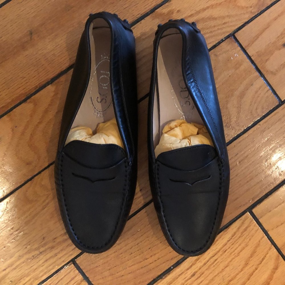 TOD's Black Gommino driving loafers